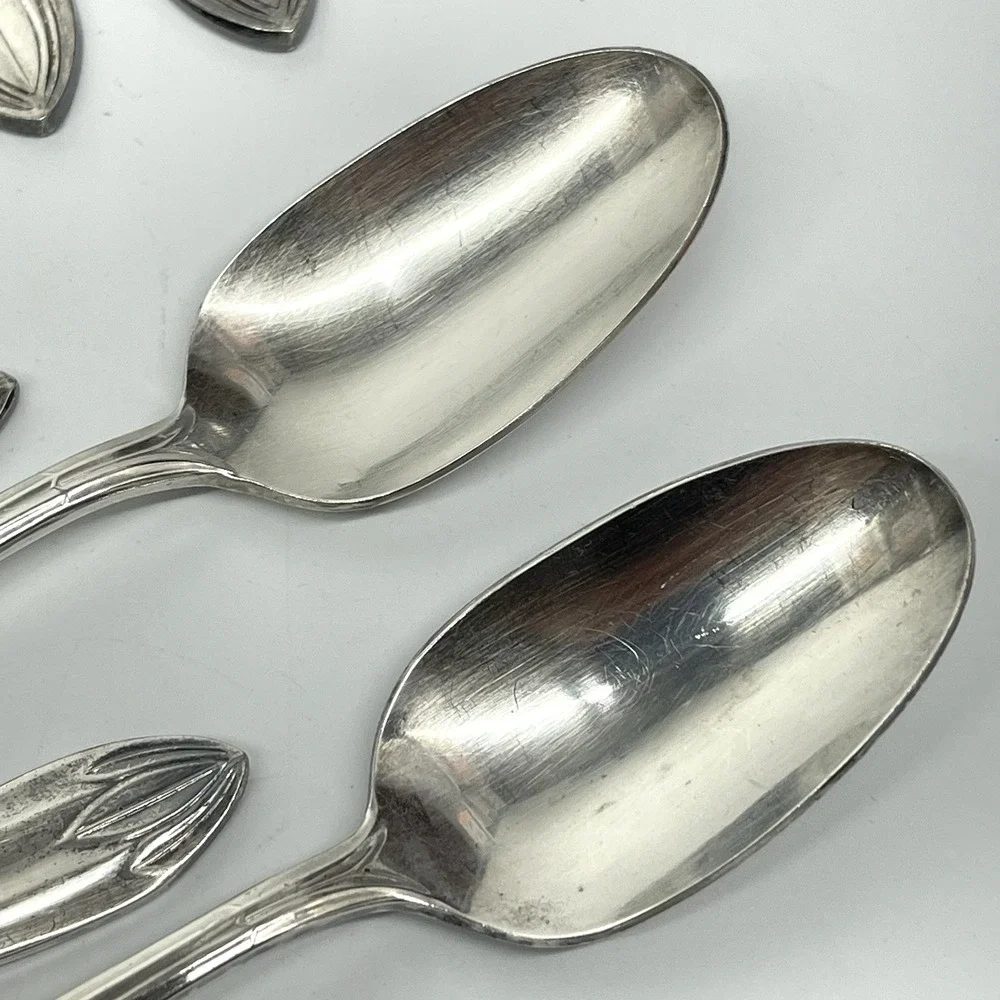 International Silver Lotus Pattern Flatware Set Of 17 Piece Silverplate Korea